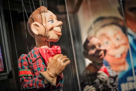  Howdy Doody: Une aventure musicale animée par une marionnette magique!